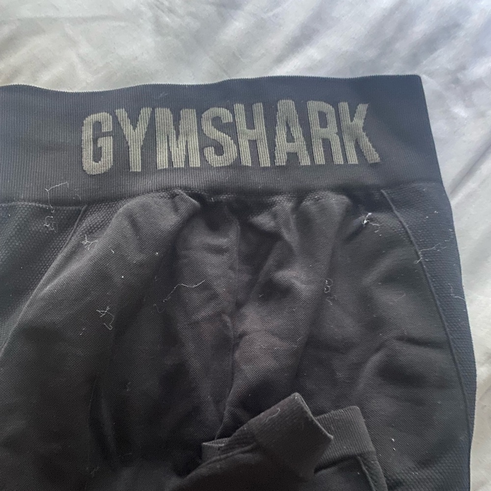 Marius gym shark items, all size small